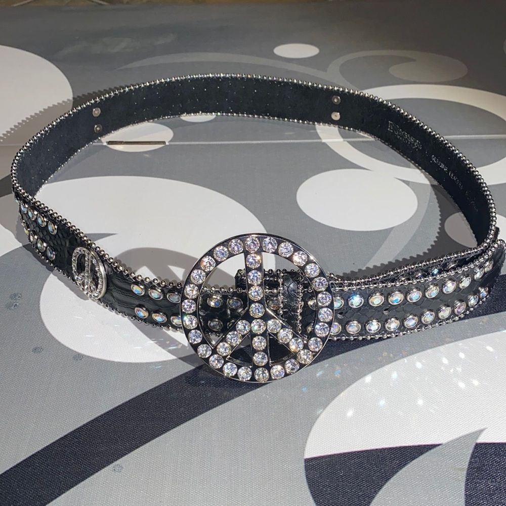 💚SOLD Nocona Leather Rhinestone “Peace “ belt